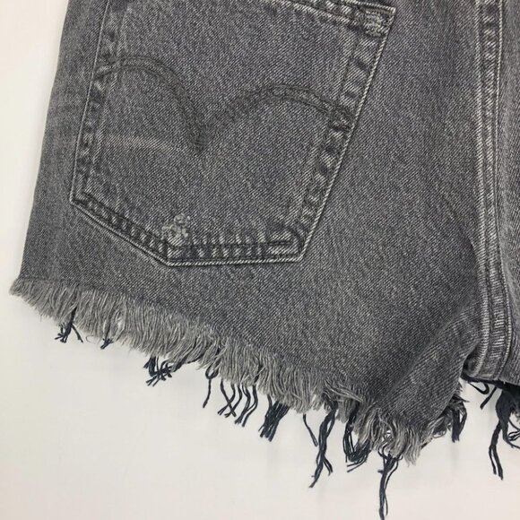 NWT Levi's charcoal wash distressed 501 skinny short shorts frayed hem 28 - Picture 14 of 16